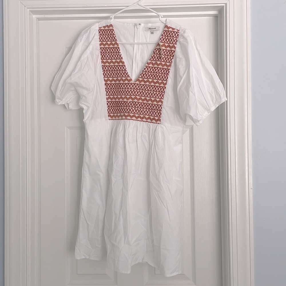 Brand new, never-worn Madewell embroidered poplin v-neck mini dress - Size small